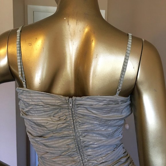 💋 𝐁𝐄𝐓𝐒𝐄𝐘 𝐉𝐎𝐇𝐍𝐒𝐎𝐍 💋 Gray/White Striped Ruffle Dress - Picture 9 of 12